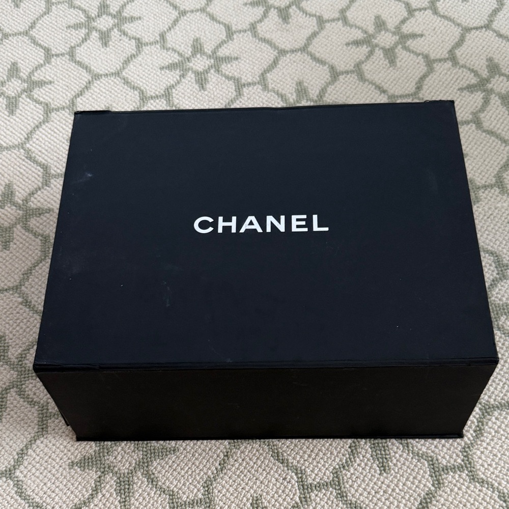Chanel box with magnet closure